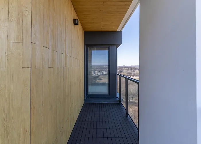 Kwiatkowskiego Modern By Bookinghost *